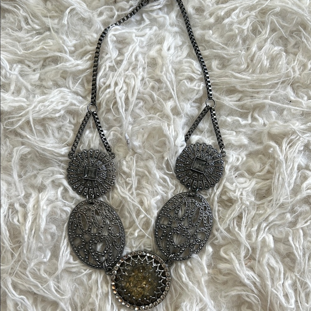 Elegant Silver Statement Necklace - Picture 7 of 10